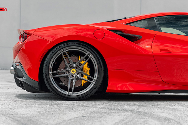 Фото дисков Anrky AN17 Глянцевый темный лак на Ferrari F8