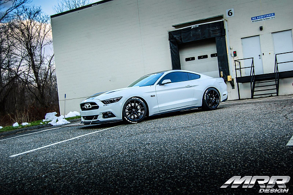 Фото дисков MRR M350 Черный глянец на Ford Mustang VI