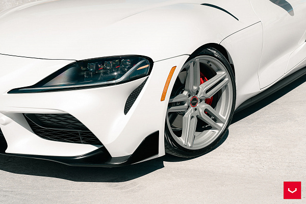 Фото дисков Vossen HF-1 Серебро на Toyota Supra A90