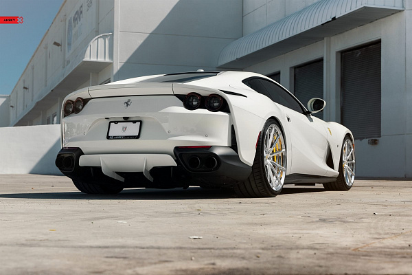 Фото дисков Anrky AN28 Полированный лак на Ferrari 812