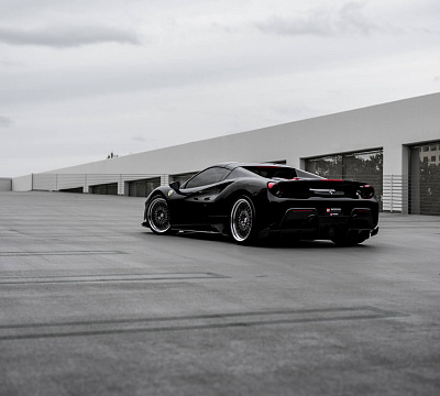 Фото дисков HRE 501 на Ferrari 488
