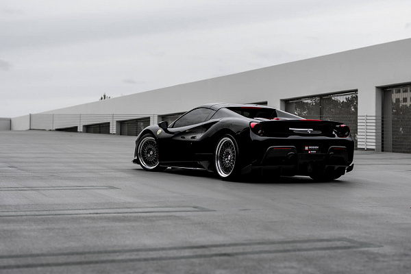 Фото дисков HRE 501 Глянцевый темный лак на Ferrari 488