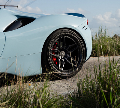 Фото дисков Strasse Wheels SV4-RS Deep Concave FS на Ferrari SF90