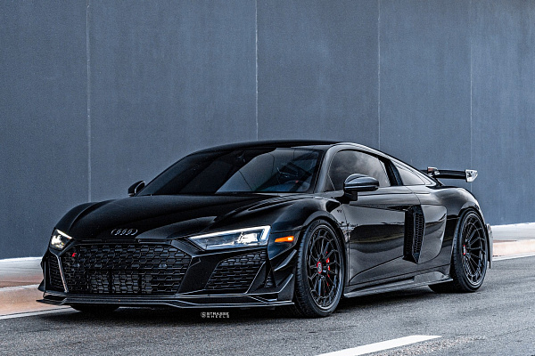 Фото дисков Strasse Wheels SV15FF Deep Concave FS Другой цвет на Audi R8 (4S)