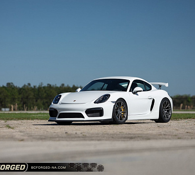 Фото дисков BC Forged RZ10 на Porsche Cayman II