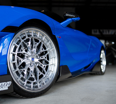 Фото дисков Vossen LC3-02 (3-Piece) на McLaren 720S