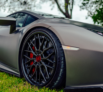 Фото дисков Strasse Wheels SV10M Deep Concave FS на Lamborghini Huracan