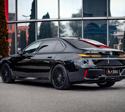 Фото дисков Vossen HF-8 на BMW 7 (G70)
