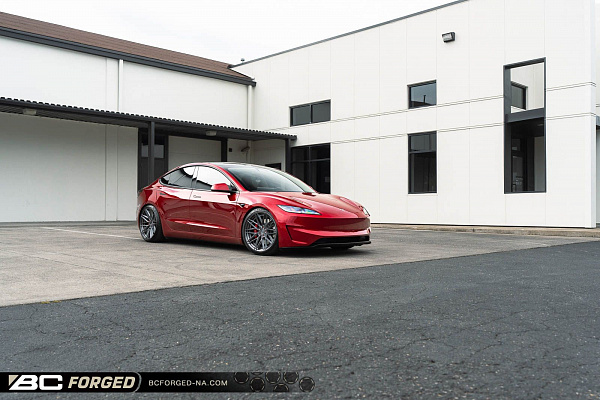 Фото дисков BC Forged HCA675 Сатиновый тонированный лак на Tesla Model 3