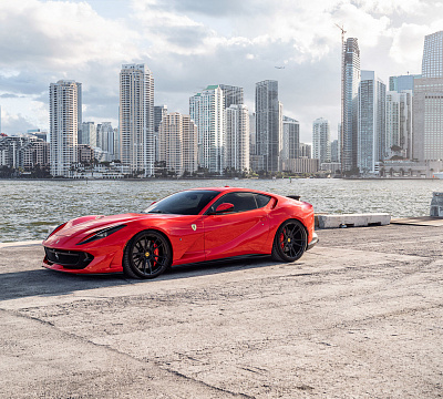 Фото дисков Vossen S17-06 на Ferrari 812