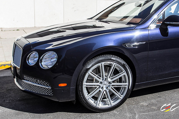 Фото дисков CEC C25 Глянцевый лак на Bentley Flying Spur II