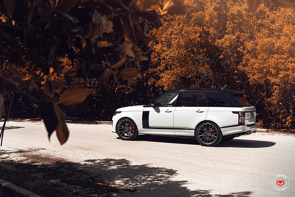 Фото дисков Vossen M-X3 Глянцевый темный лак на Land Rover Range Rover IV