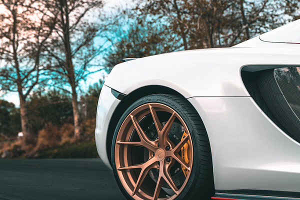 Фото дисков MRR FS06 Сатиновая медь на McLaren 12C