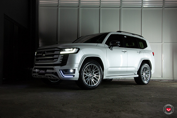 Фото дисков Vossen M-X3 Глянцевый лак на Toyota Land Cruiser 300