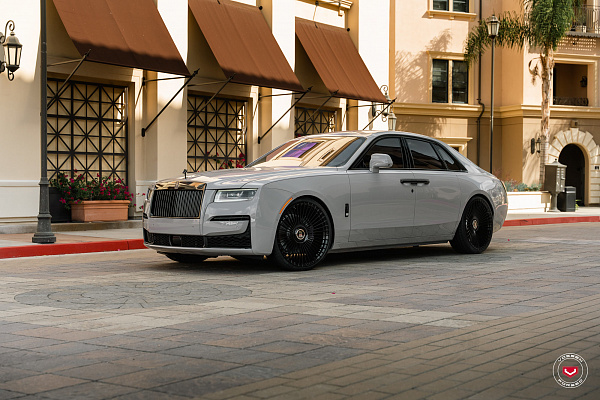 Фото дисков Vossen S17-16 Черный глянец на Rolls-Royce Ghost II