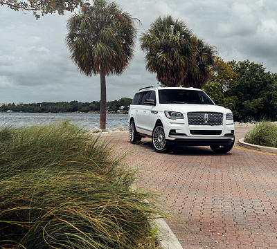Фото дисков Vossen HF-8 на Lincoln Navigator IV