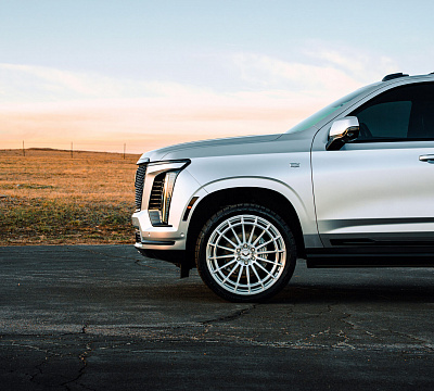 Фото дисков Vossen LCX-01 на Cadillac Escalade V