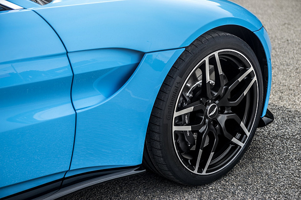 Фото дисков Kahn Superleggera Алмазная проточка на Aston Martin Vantage 4