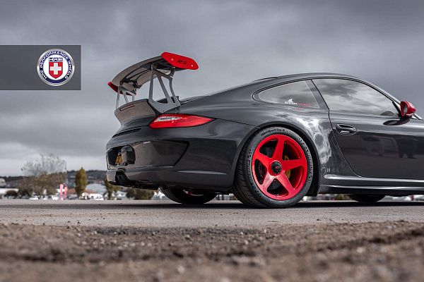 Фото дисков HRE 305M Красный глянец на Porsche 911 VI