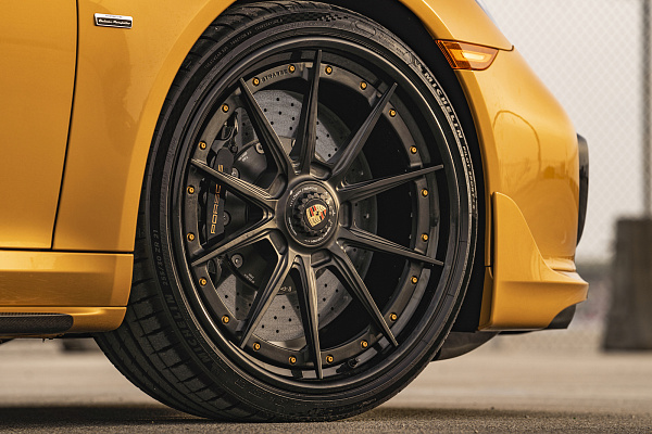 Фото дисков Strasse Wheels SV10 Deep Concave FS Черный матовый на Porsche 911 VII