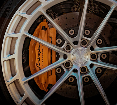 Фото дисков Bola FP3 на Lamborghini Huracan