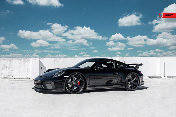 Фото дисков Anrky AN38 Черный глянец на Porsche 911 VII