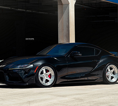 Фото дисков Strasse Wheels S5 Track на Toyota Supra A90