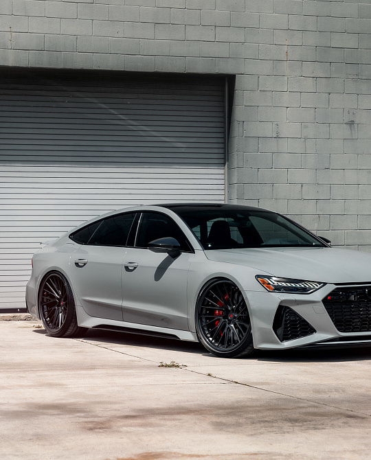 Фото дисков EVO-6T (3-Piece) Черный сатин на Audi A/RS 7 (4K)