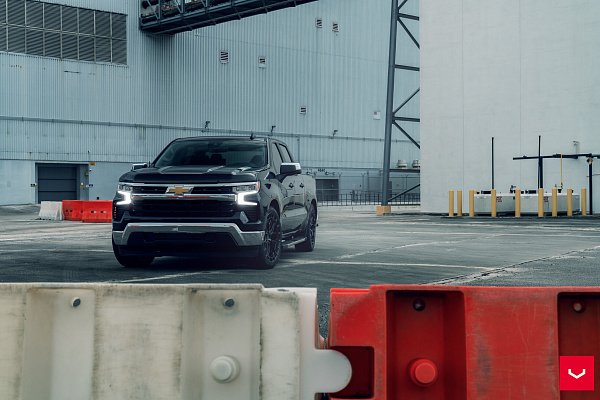 Фото дисков Vossen HFX-1 (6-Lug) Черный глянец на Chevrolet Silverado IV