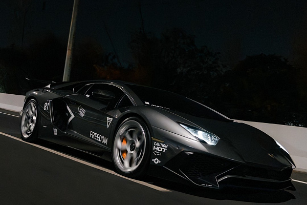 Фото дисков Brixton Forged NC01-R Серебро на Lamborghini Aventador