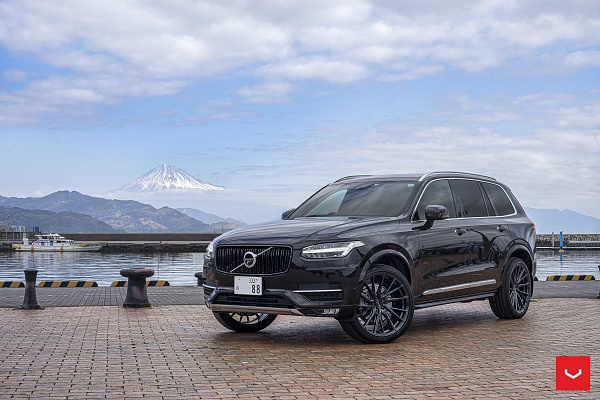 Фото дисков Vossen HF-4T Черный глянец на Volvo XC90 II