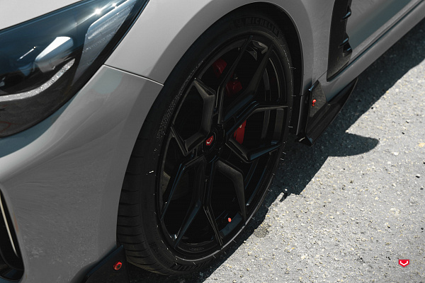 Фото дисков Vossen EVO-3 Черный глянец на Kia Stinger