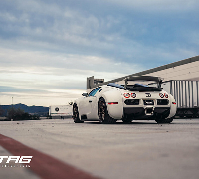 Фото дисков HRE P111SC на Bugatti Veyron