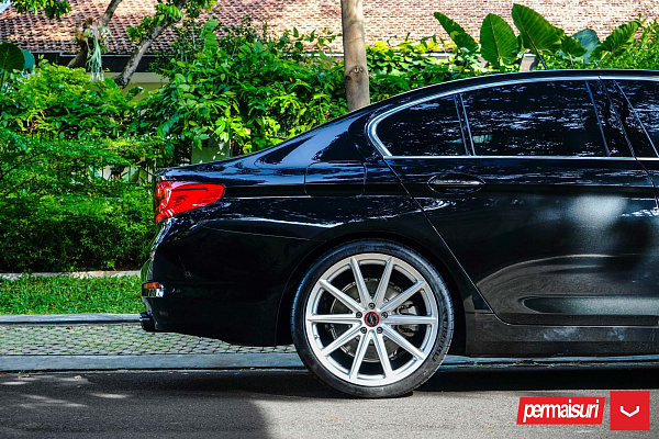 Фото дисков Vossen VFS-10 Серебро на BMW 5/M5 (G30/F90)