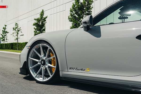 Фото дисков Anrky AN12 Глянцевый лак на Porsche 911 VII