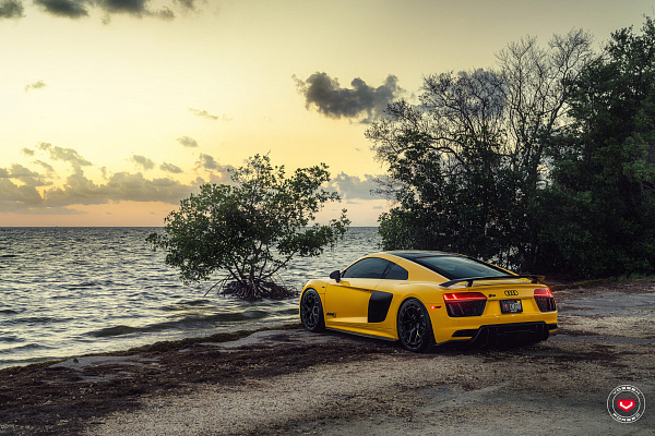 Фото дисков Vossen LC3-01T Черный глянец на Audi R8 (4S)
