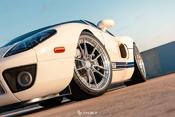 Ford GT
