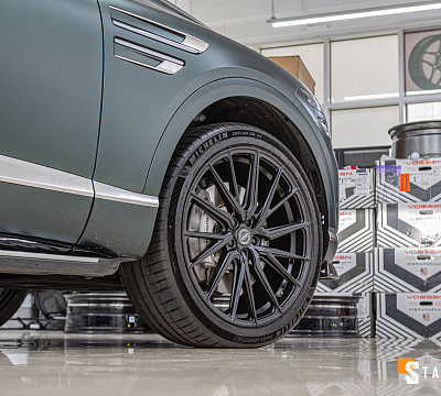Фото дисков Vossen HF-4T на Genesis GV80