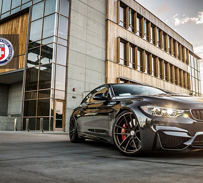 Фото дисков HRE P104 на BMW 4/M4 (F32/F82)