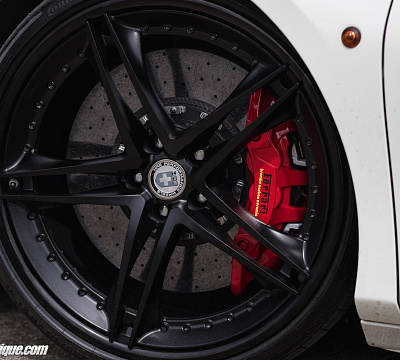Фото дисков HRE S207 на Ferrari 488