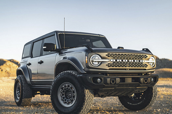 Фото дисков Black Rhino FUJI Сатиновый графит на Ford Bronco