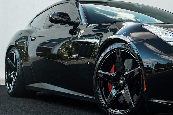 Фото дисков Anrky RS5.1 Черный глянец на Ferrari GTC4Lusso