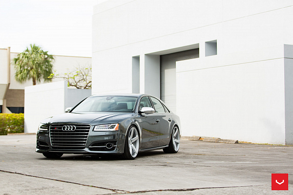 Фото дисков Vossen CV3 Серебро на Audi A/S 8 (D4)