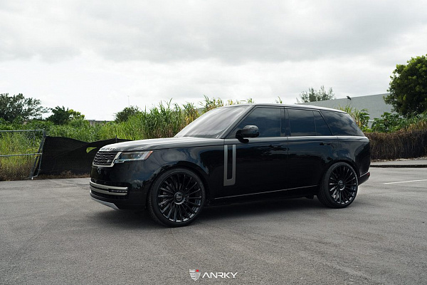 Фото дисков Anrky RF-182 Черный глянец на Range Rover V