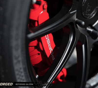 Фото дисков BC Forged RZ10 на Porsche Cayman II