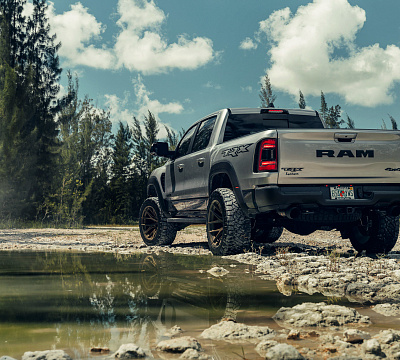 Фото дисков Vossen HF6-4 на Ram 1500 V