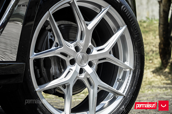 Фото дисков Vossen HF-5 Серебро на BMW X7 (G07)