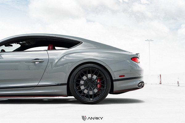 Фото дисков Anrky AN10 Черный глянец на Bentley Continental GT III