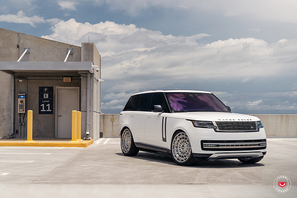 Фото дисков Vossen LC3-12 Глянцевый лак на Land Rover Range Rover V