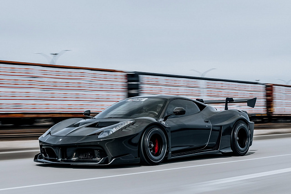 Фото дисков Brixton Forged PF7 Aerotech Черный сатин на Ferrari 458
